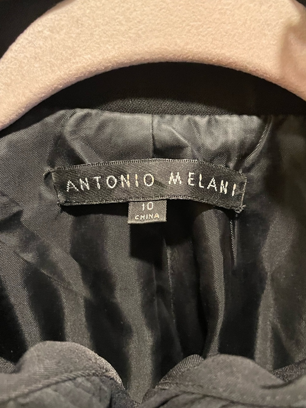 Antonio Melani black button-front jacket with ruffled collar and cuffs. Size 10 - Picture 4 of 9